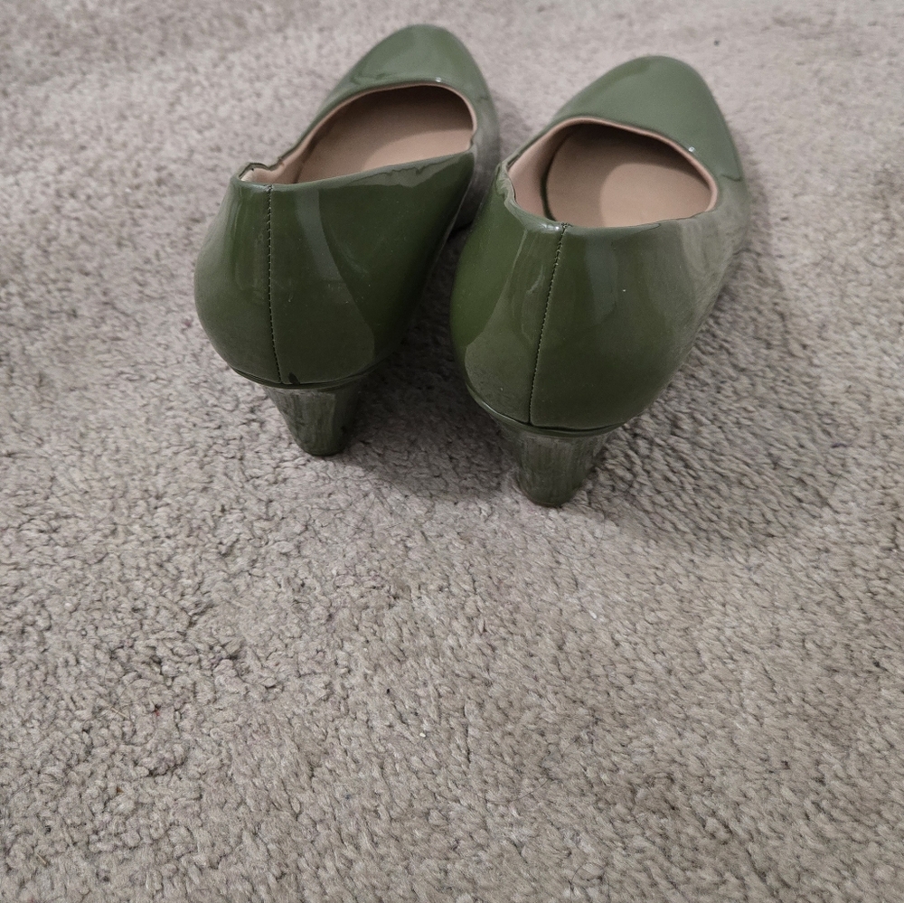 Patent moss green wedge 2 inch pumps size 8.5. Preowned. - Picture 5 of 6